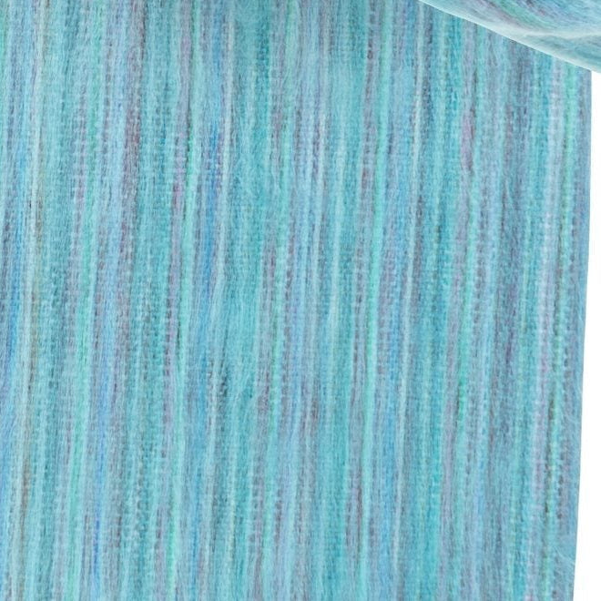 Alpaca scarf, Bright Blue Variegated, close up of the weave
